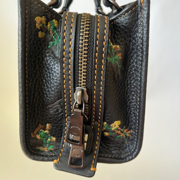 Coach rogue 17 with pyramid evil eye studs - Picture 4 of 16